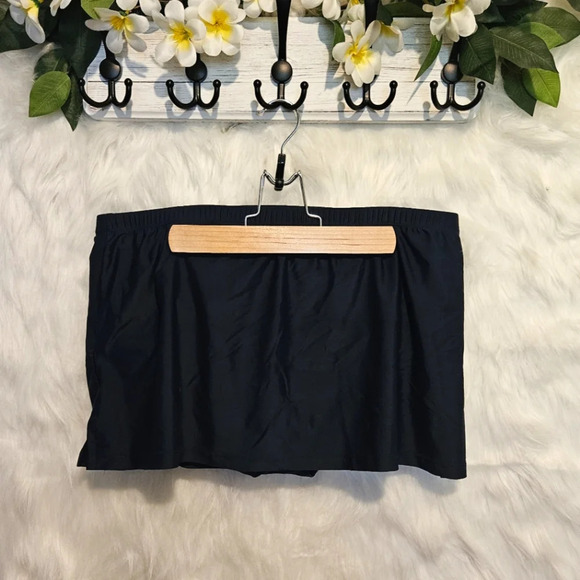 Christina Sporty Swim Skirt w/ attached bottoms - Picture 1 of 6
